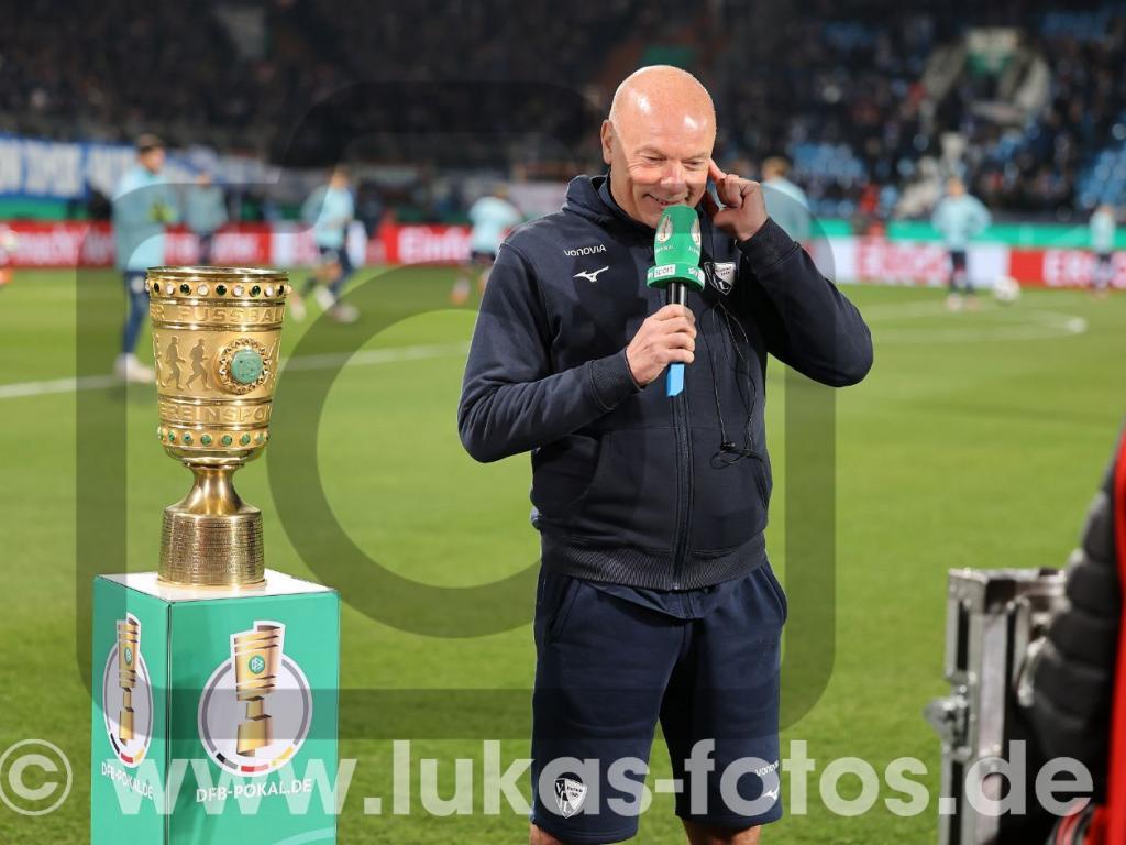 2025-12-03 Pokal Rösler VfL Bochum - VfB Stuttgart DFB Pokal Foto Lukas 058