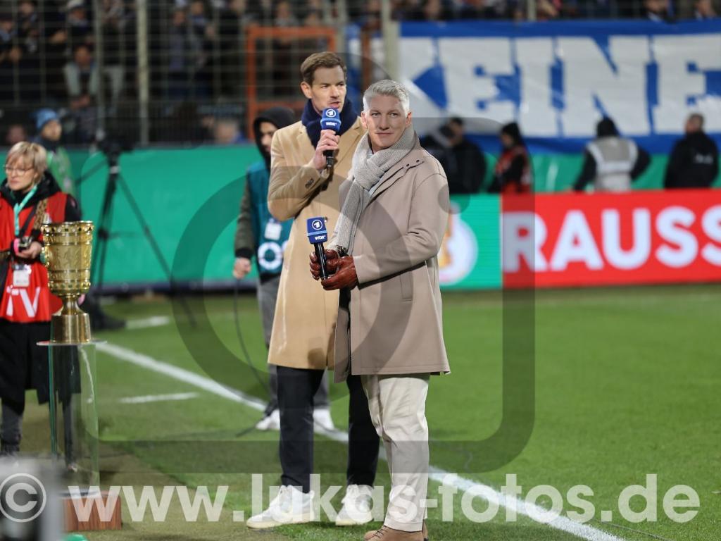 2025-12-03 Schweinsteiger Bochum - Stuttgart DFB Pokal Foto Lukas 101